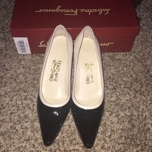 Women heels. Great Condition. Size7